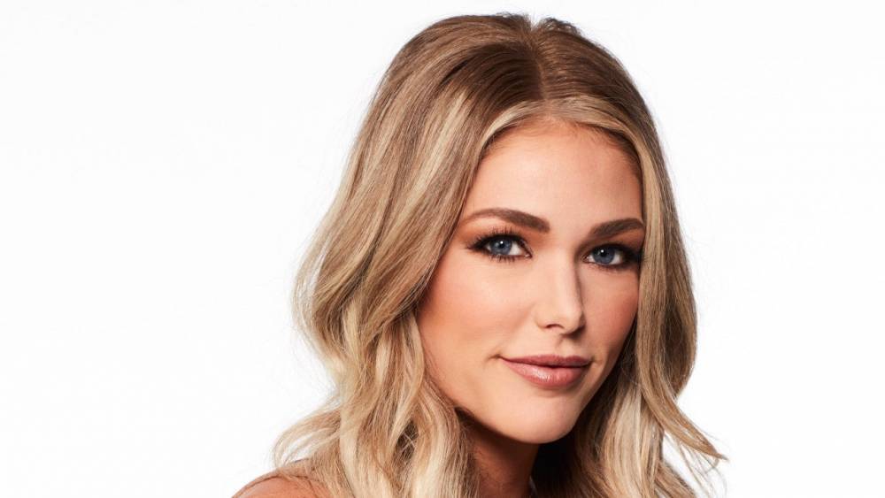 'Bachelor' Fans Can't Stop Tweeting About Kelsey's #ChampagneGate -- See the Funniest Reactions - www.etonline.com