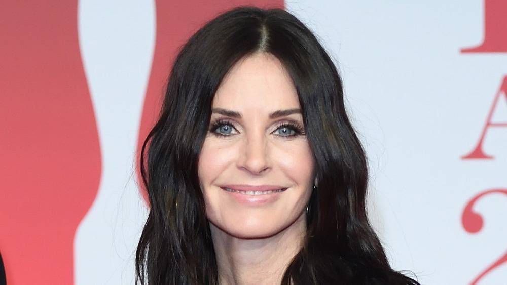 Courteney Cox Finally Gets Monica in 'Which Friends Character Are You?' Filter - www.etonline.com
