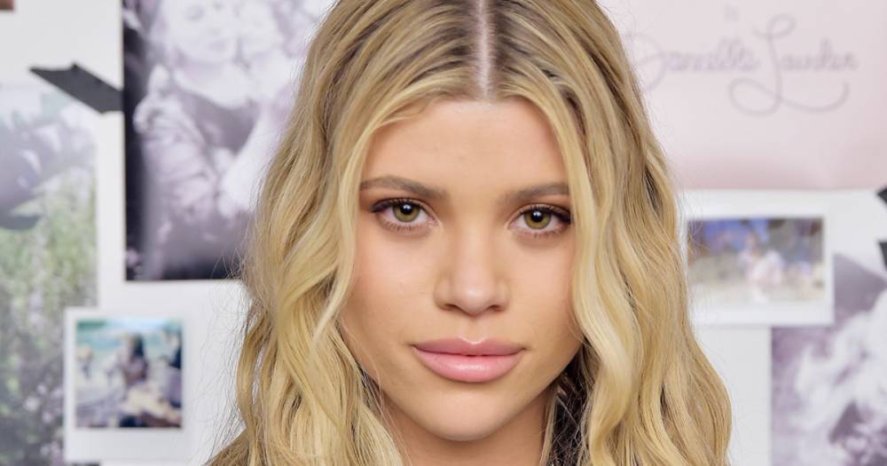 Sofia Richie Looked Chic While Celebrating Estee Lauder’s Act IV Makeup Collection in L.A. - www.usmagazine.com - Ireland