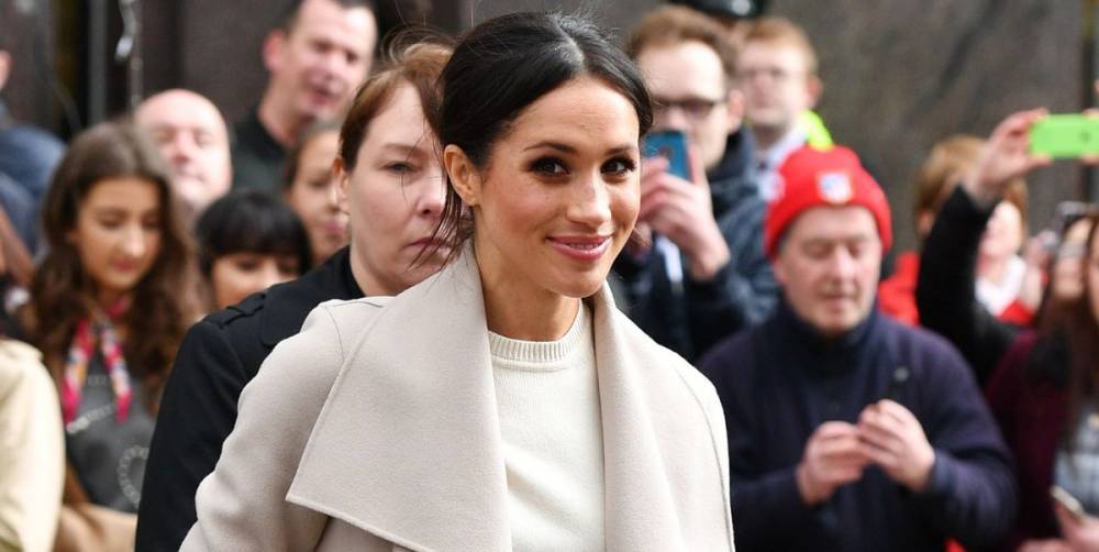 Meghan Markle Dressed Casually in a Cream Sweater and Jeans to Visit a Vancouver Women's Center - www.elle.com - city Downtown - city Vancouver