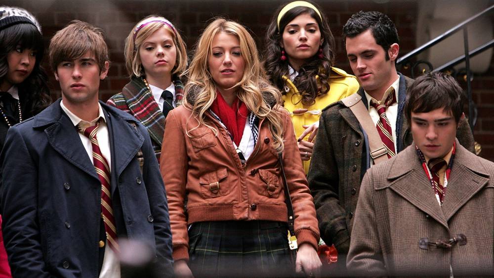 'Gossip Girl' Reboot: HBO Max Exec Says First Script Is 'Quite Good' - www.etonline.com
