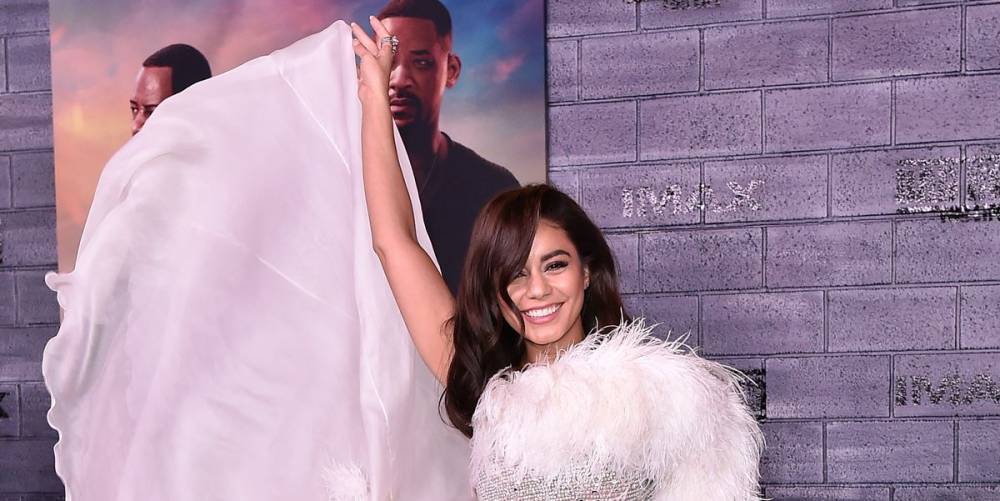 Vanessa Hudgens's Response to Those Austin Butler Breakup Reports? Ignore Them and Pose on a Red Carpet - www.elle.com - county Butler