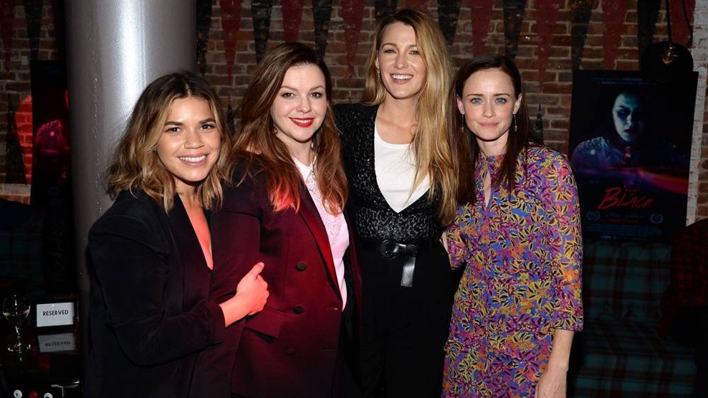 Amber Tamblyn Reveals Which 'Sisterhood of the Traveling Pants' Star Gets the Most Tipsy When They Hang Out - www.etonline.com