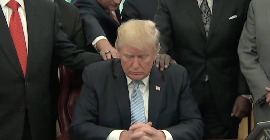 Watch Live: Trump to Announce ‘Big Action’ to Promote Public School Prayer - www.thenewcivilrightsmovement.com
