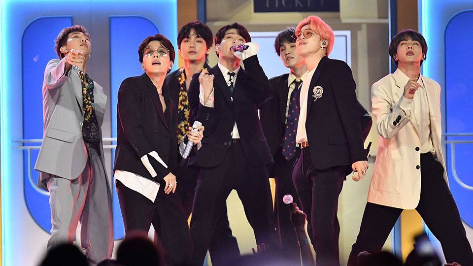 BTS Created an Official Starbucks Drink in South Korea We Need It Now - stylecaster.com