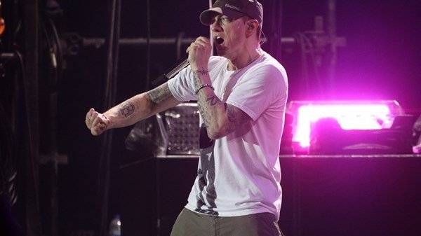 Eminem criticised for comparing himself to Manchester Arena bomber - www.breakingnews.ie - USA - Manchester