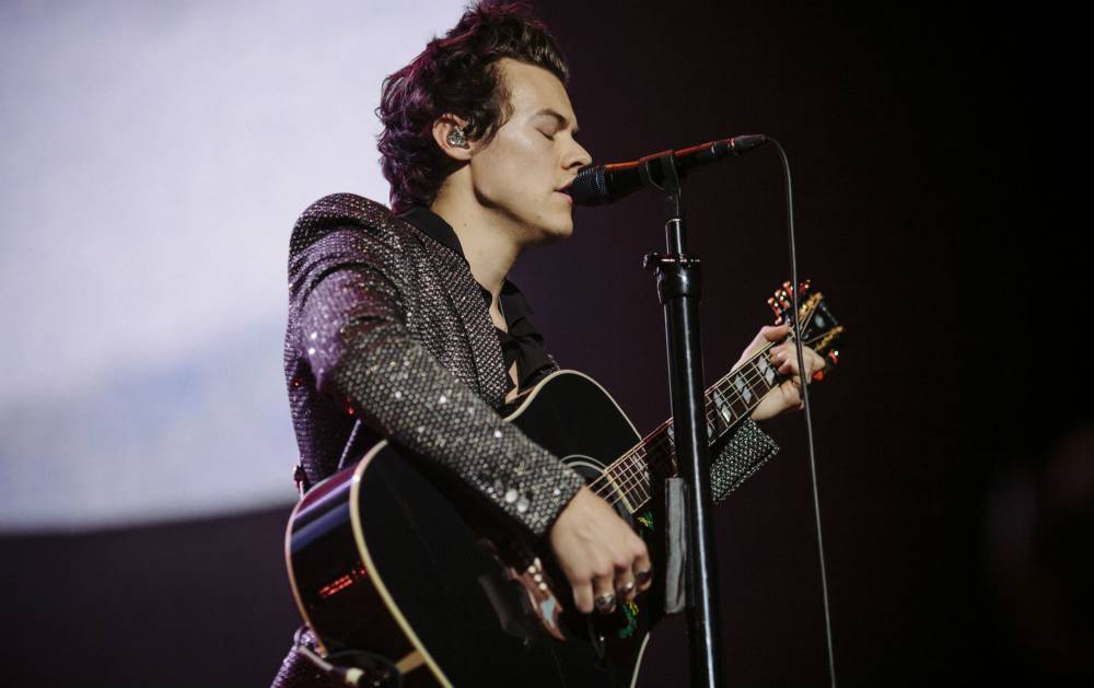 Harry Styles urged by fans to boycott pre-Super Bowl show to support Colin Kaepernick - www.nme.com - Miami
