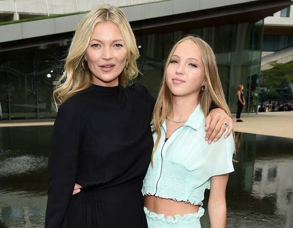 Lila Moss - Kate Moss and Her Look-Alike Daughter Lila Are the Chicest Duo at Paris Fashion Week - eonline.com - Paris