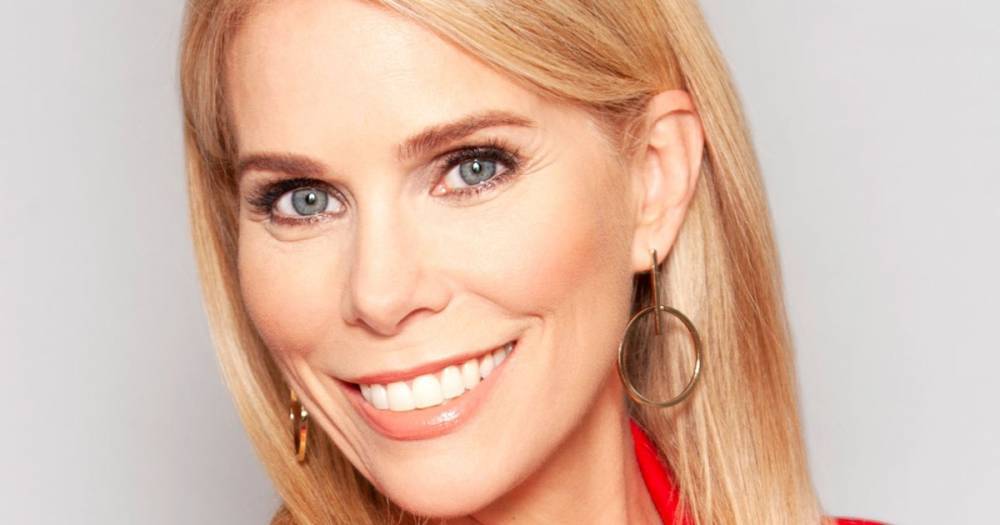 Cheryl Hines: 25 Things You Don’t Know About Me (‘I Once Had Lemonade With Fidel Castro at His Home in Cuba’) - www.usmagazine.com