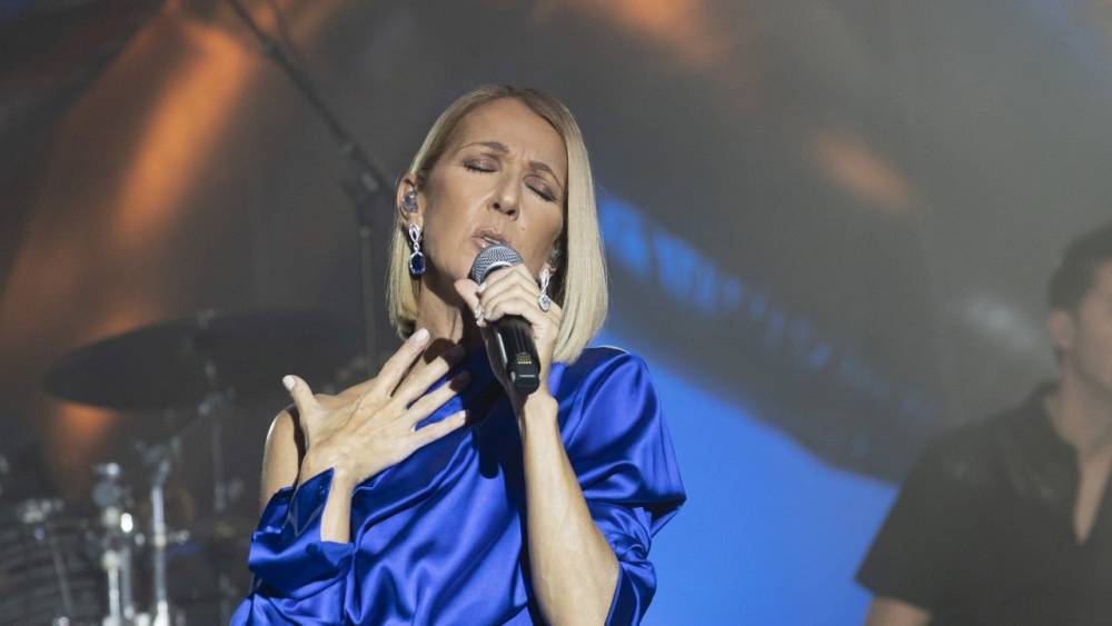 Celine Dion Gets Visibly Emotional Paying Tribute to Her Late Mother During Concert - www.etonline.com - Miami - Florida