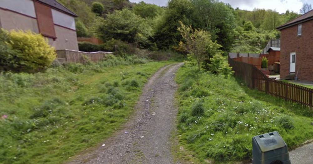 Police probe murder bid on Greenock cycle path after man seriously injured in attack - www.dailyrecord.co.uk