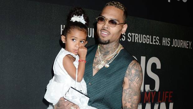 Chris Brown Gushes Over ‘Super Girl’ Daughter Royalty, 5, In Sweet New Snap Of Her - hollywoodlife.com