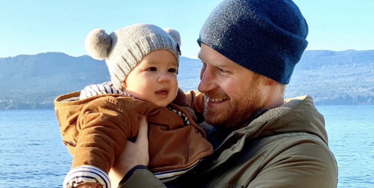 Meghan Markle and Prince Harry Shared an Adorable New Photo of Archie for New Year's - www.elle.com