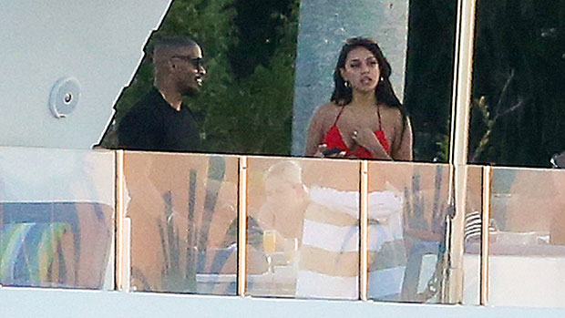 Jamie Foxx, 52, &amp; Rumored GF Sela Vave, 21, Spend Luxurious New Year’s Together On A Yacht — Pic - hollywoodlife.com - Miami
