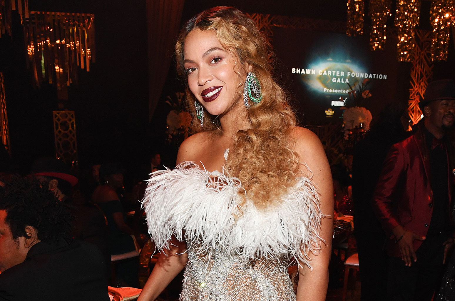 Beyonce Welcomes the New Year With Reflective '2019 Bey-Cap' Video: Watch - www.billboard.com