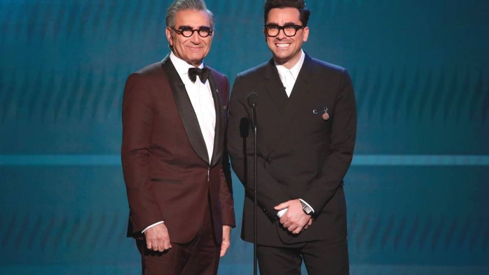 Eugene and Daniel Levy Kick Off 2020 SAG Awards With Hilarious Father-Son Opening - www.etonline.com - county Levy