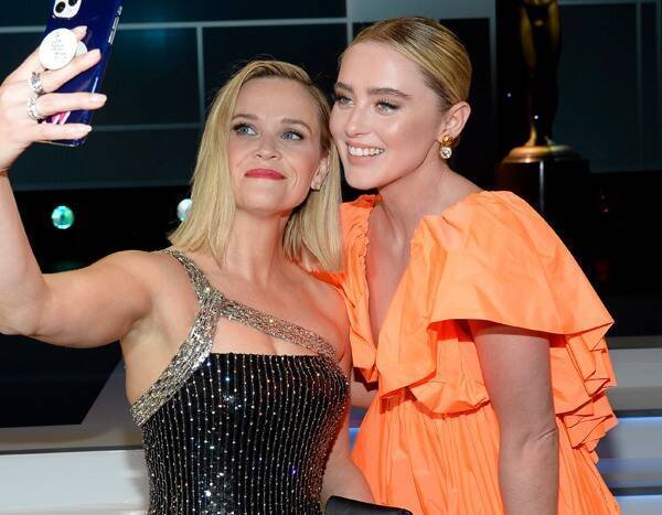 A Mother-Daughter Moment! See Reese Witherspoon Act As On-Screen Daughter Kathryn Newton's Photographer - www.eonline.com - county Hall - Los Angeles, county Hall