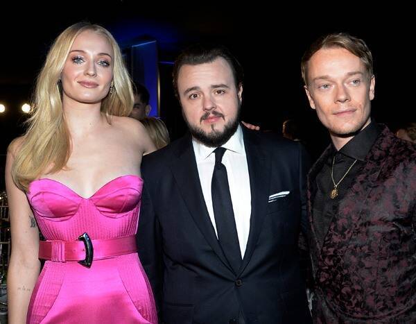 Game of Thrones Cast Reunion at the 2020 SAG Awards May Make You Cry - www.eonline.com