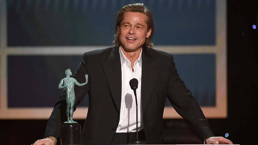 Brad Pitt Jokes About Tinder &amp; Playing Guy Who “Doesn’t Get On With His Wife” After SAG Awards Win - deadline.com - Hollywood