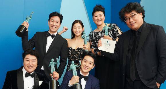 SAG Awards 2020: Parasite cast gets standing ovation; becomes 1st foreign language film to take home the Actor - www.pinkvilla.com - Hollywood