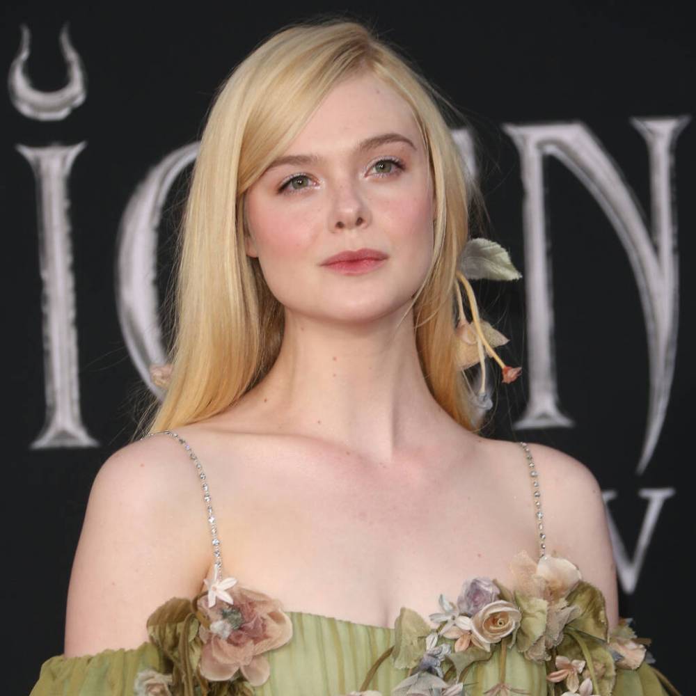 Elle Fanning’s vintage style wasn’t accepted in high school - www.peoplemagazine.co.za - county Valley