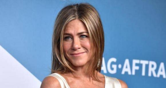 Jennifer Aniston gives an incredible reply when asked if Brad Pitt would star in The Morning Show; Find Out - www.pinkvilla.com