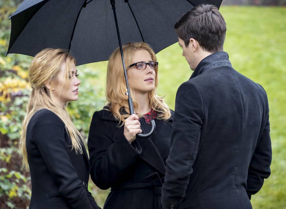 Arrow's Emily Bett Rickards Returns as Felicity Smoak in Series Finale Photos - www.tvguide.com