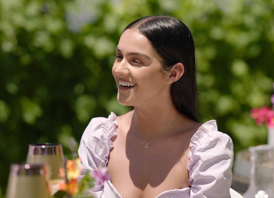Love Island’s Siannise instantly goes viral with reaction to hot new girl - evoke.ie - county Love