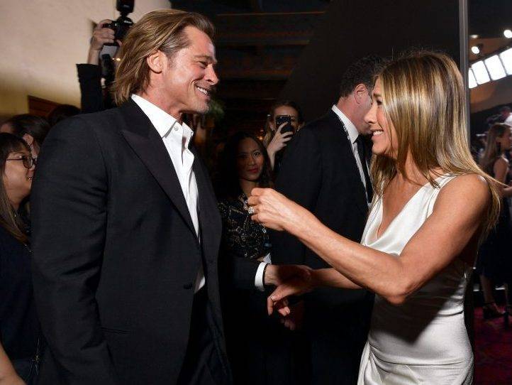 Brad Pitt jokes about failed marriage, reunites with Jennifer Aniston at SAGs - torontosun.com - county Pitt
