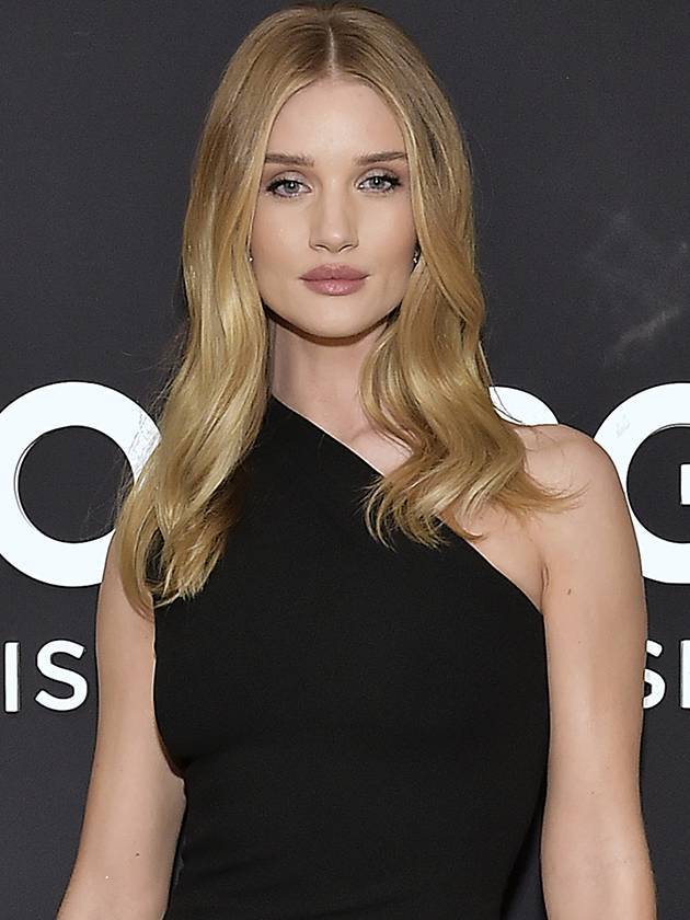 Rosie Huntington-Whiteley reveals clever habit that helps her stay in shape - www.celebsnow.co.uk