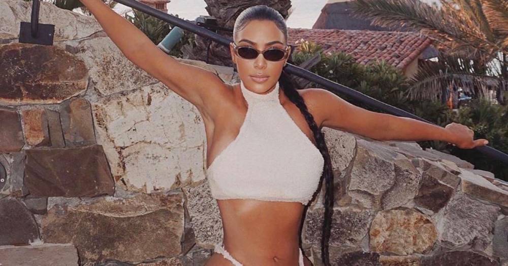 Kim Kardashian continues to flaunt enviable curves as she strips down to bikini during Cabo holiday - www.ok.co.uk - Mexico