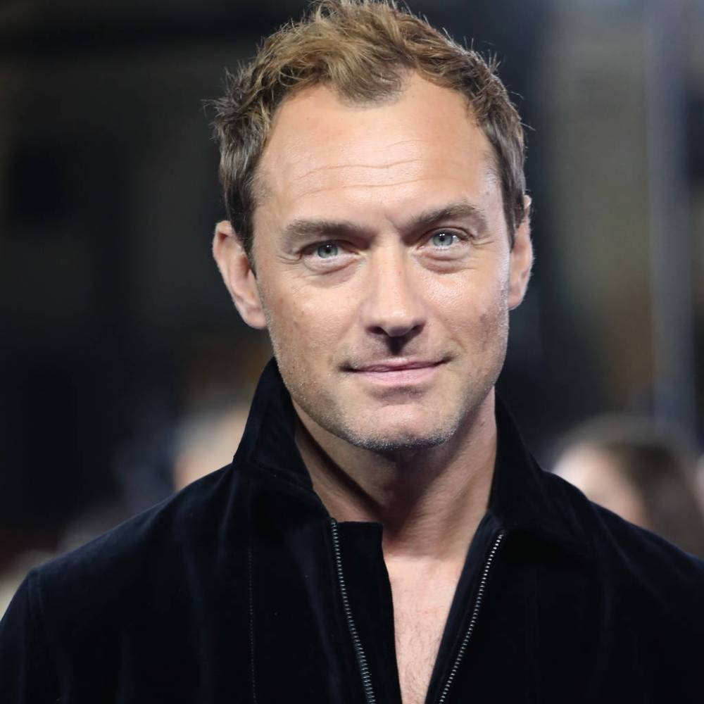 Jude Law ‘retracted’ from limelight after personal scandals - www.peoplemagazine.co.za - county Miller