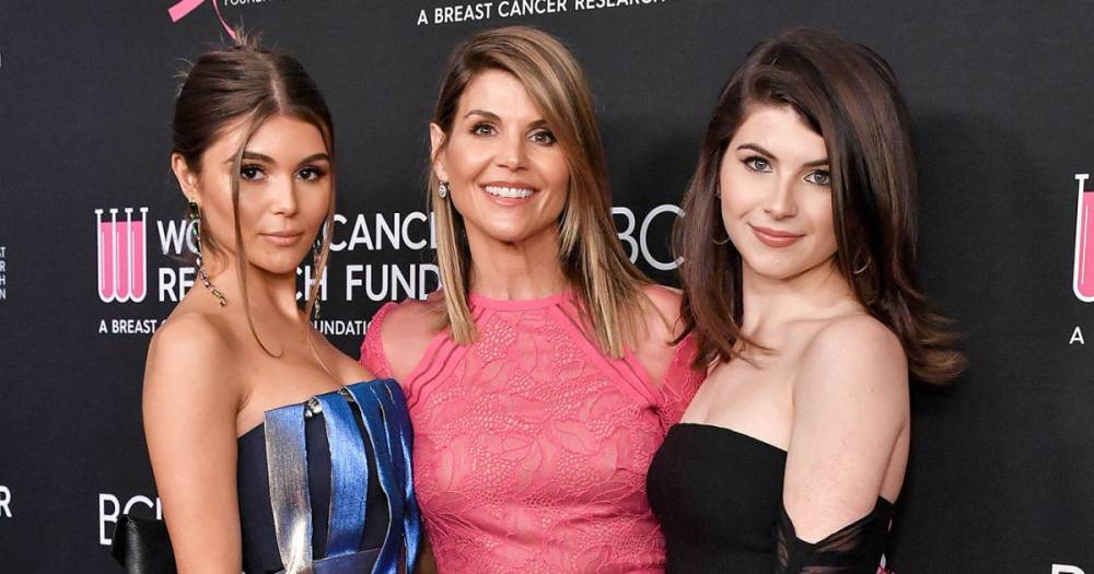 Lori Loughlin’s Daughters Bella and Olivia Jade Will Be Called to Testify in College Case If Parents Don’t Change Their Plea - www.usmagazine.com - USA