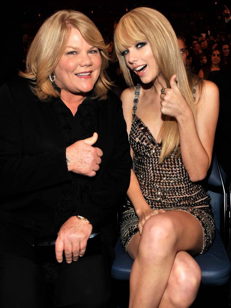 Taylor Swift reveals mother Andrea has been diagnosed with a brain tumour in heartbreaking interview - www.celebsnow.co.uk