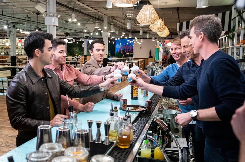 Jonas Brothers Go Day Drinking With Seth Meyers, Write a Filthy Five Minute Pop Song: Watch - www.billboard.com - city Brooklyn