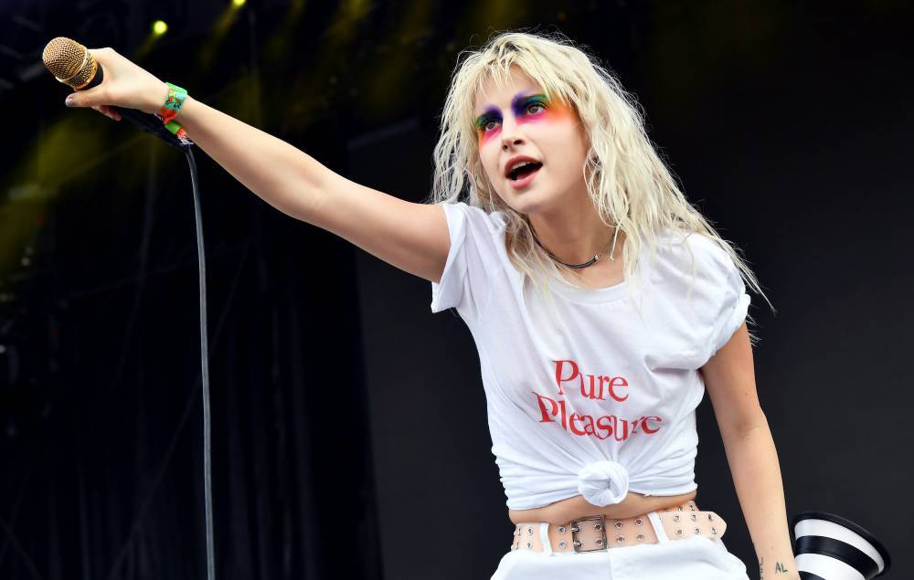 Listen to ‘Simmer’, the first solo song from Paramore’s Hayley Williams aka Petals For Armor - www.nme.com