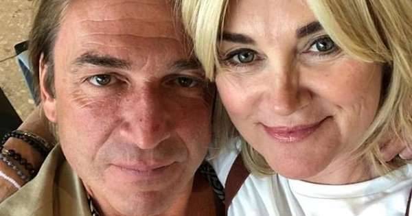 Anthea Turner PICTURE EXCLUSIVE: TV star is locked in airport row with raging fiancé Mark Armstrong over visa gaffe ahead of NYC trip... as she is forced to RE-BOOK their flights - www.msn.com - London - New York