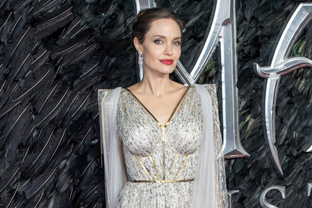 Angelina Jolie's New Show Will Teach Kids How to Spot Fake News - www.tvguide.com