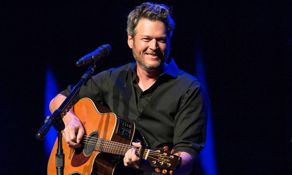 Blake Shelton admits he agreed with critics of his 'Sexiest Man Alive' cover in 2017 - www.foxnews.com