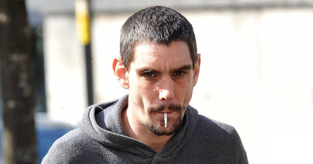 Manchester Arena bomb 'hero' who stole from victims is back behind bars - he had been released early from prison - www.manchestereveningnews.co.uk - Manchester