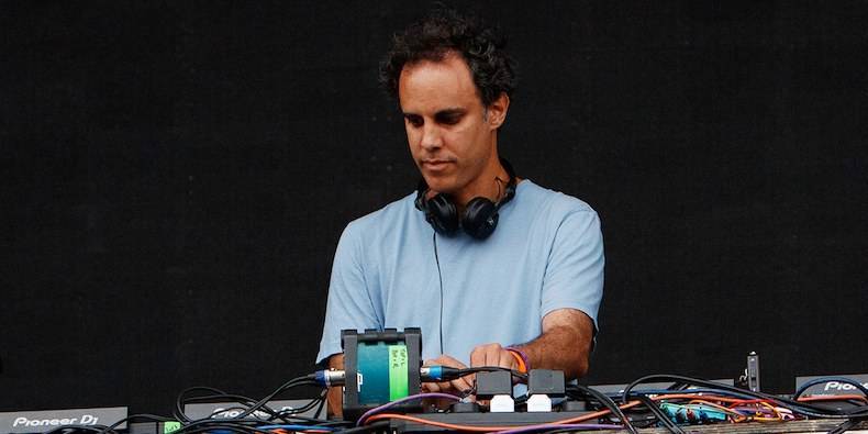 Listen to Four Tet’s New Song “Baby” - pitchfork.com