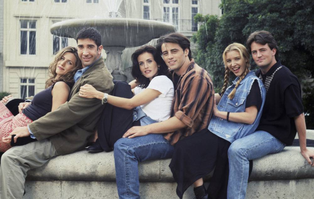 “‘The Last Supper’ before ‘The Last One'”: Courteney Cox shares emotional throwback to final ‘Friends’ episode - www.nme.com