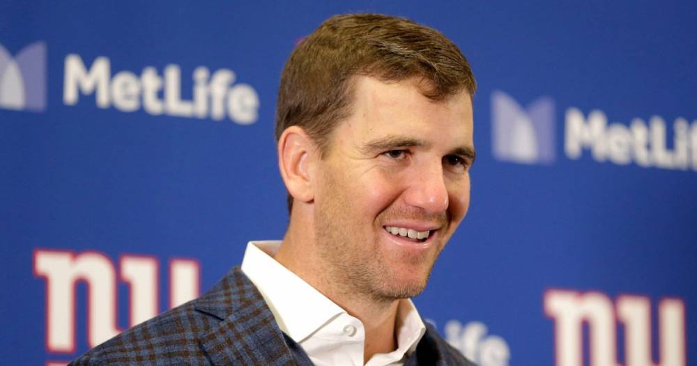 Eli Manning Officially Announces Retirement From the NFL After 16 Years as New York Giants Quarterback - www.usmagazine.com - New York
