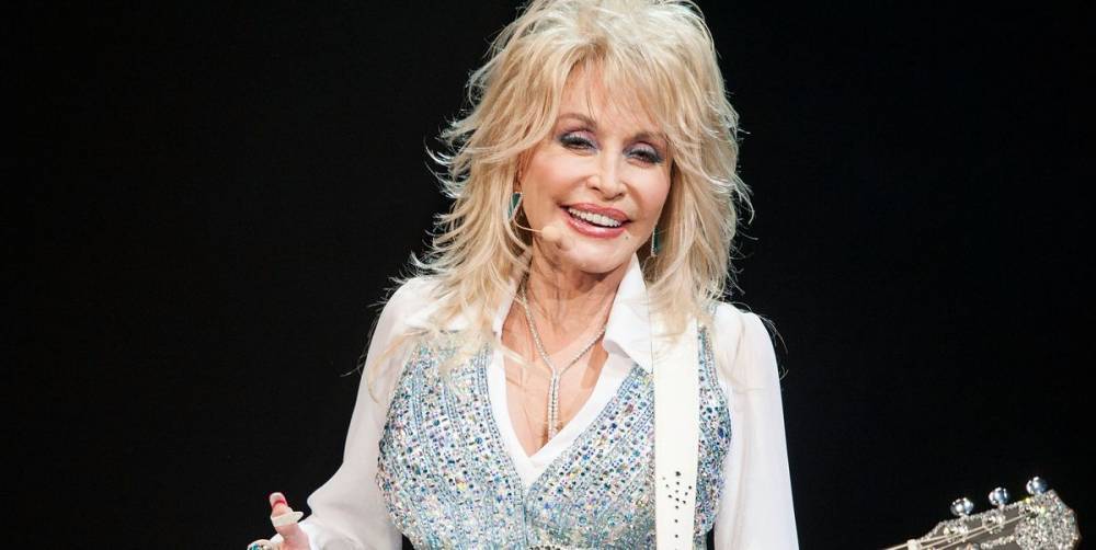 Dolly Parton Started the Viral "LinkedIn, Facebook, Instagram, Tinder" Meme - www.harpersbazaar.com - Washington