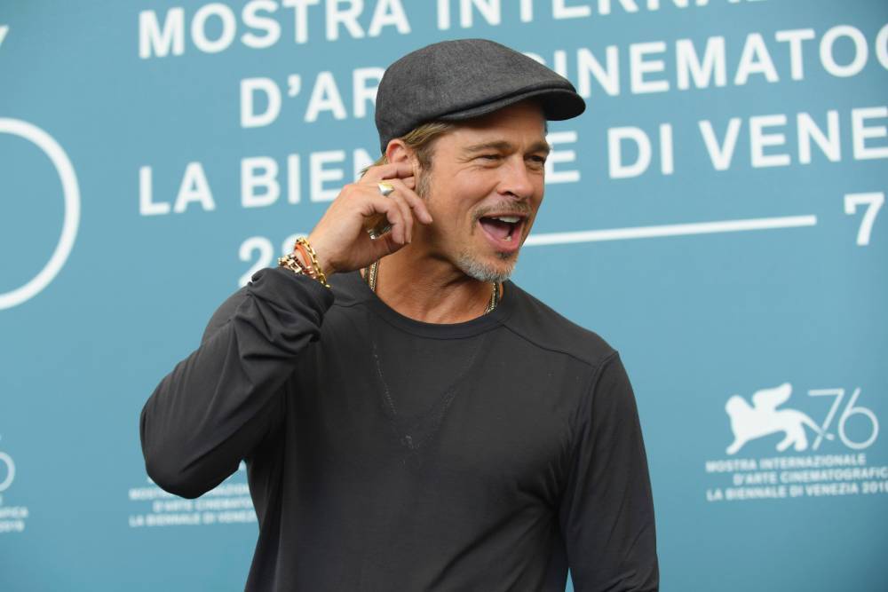 Brad Pitt clarifies he's not on Tinder: 'I'm not even sure how it works' - www.foxnews.com