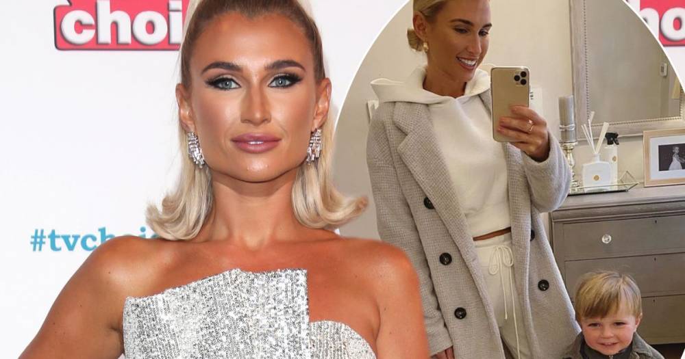 Billie Faiers shares adorable photo with two year old son Arthur - www.ok.co.uk