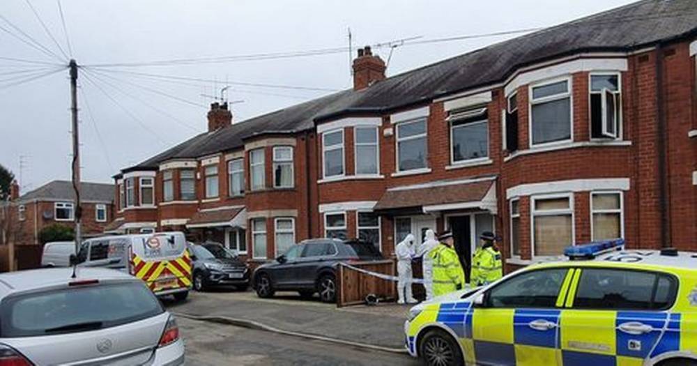 Man and girl, 8, die in house fire in Hull - www.manchestereveningnews.co.uk