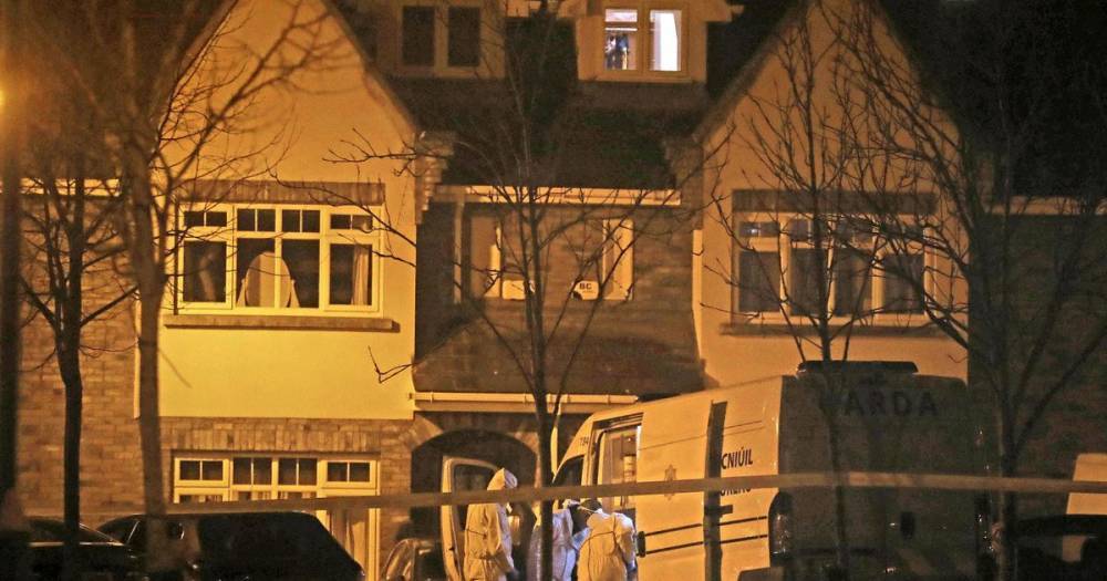 'Call 999...don't go upstairs' Chilling note left on door of home where three children were found dead - www.dailyrecord.co.uk - Dublin