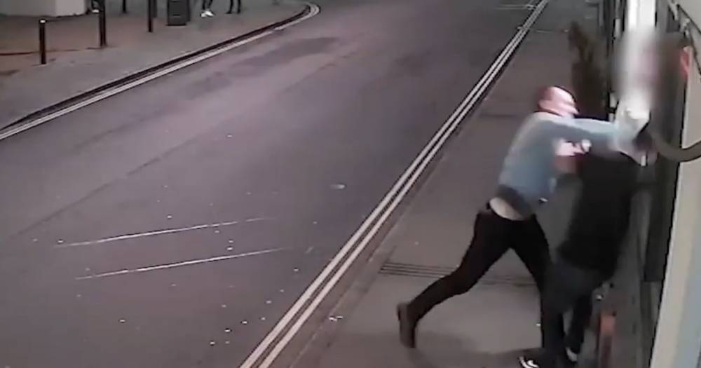 Shocking CCTV shows victim beaten unconscious in horrifying street attack outside takeaway - www.dailyrecord.co.uk