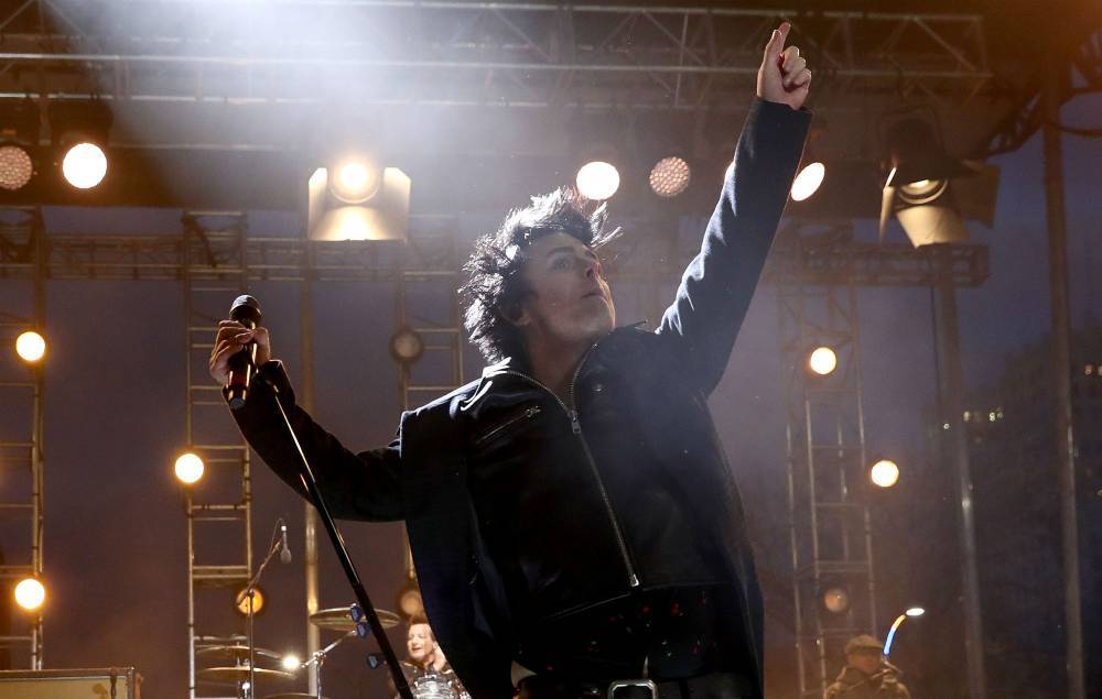 Watch Green Day deliver a sweary performance at NHL All-Star Game - www.nme.com - county St. Louis